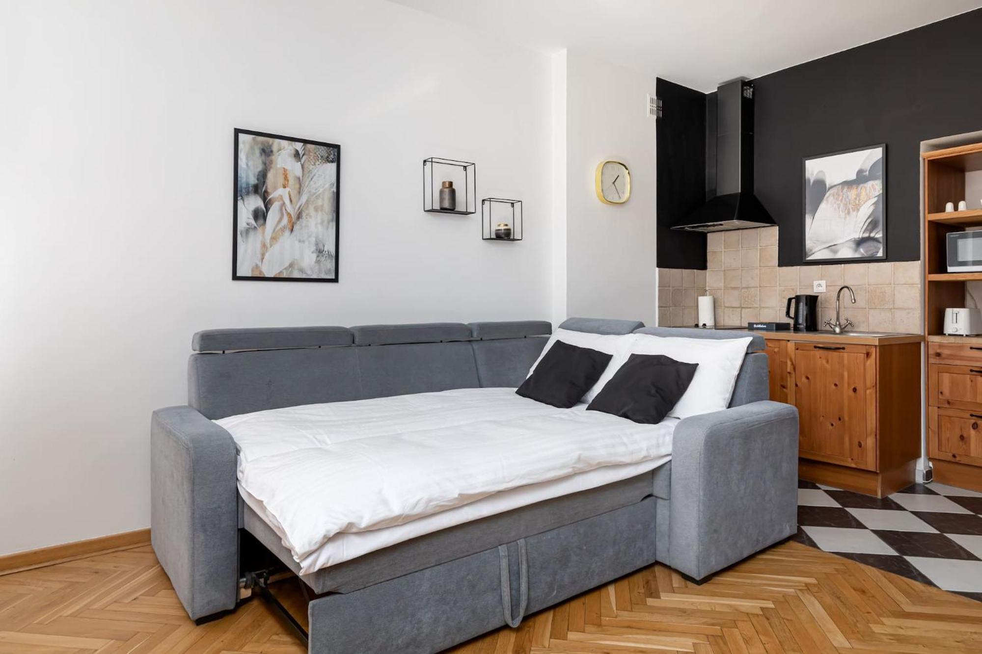 Fashioned Apartment Rycerska By Noclegi Renters Warsaw Exterior photo