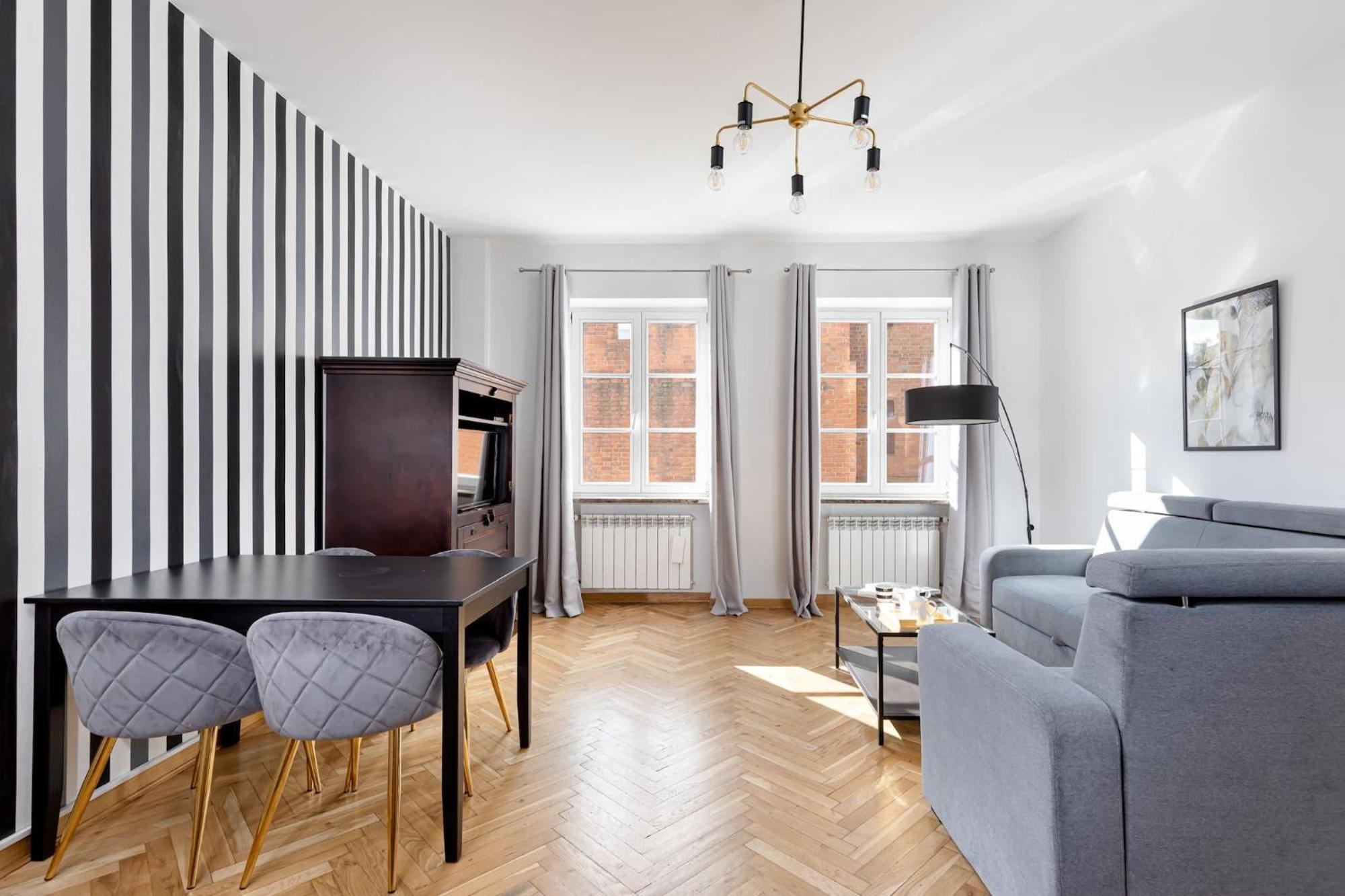 Fashioned Apartment Rycerska By Noclegi Renters Warsaw Exterior photo